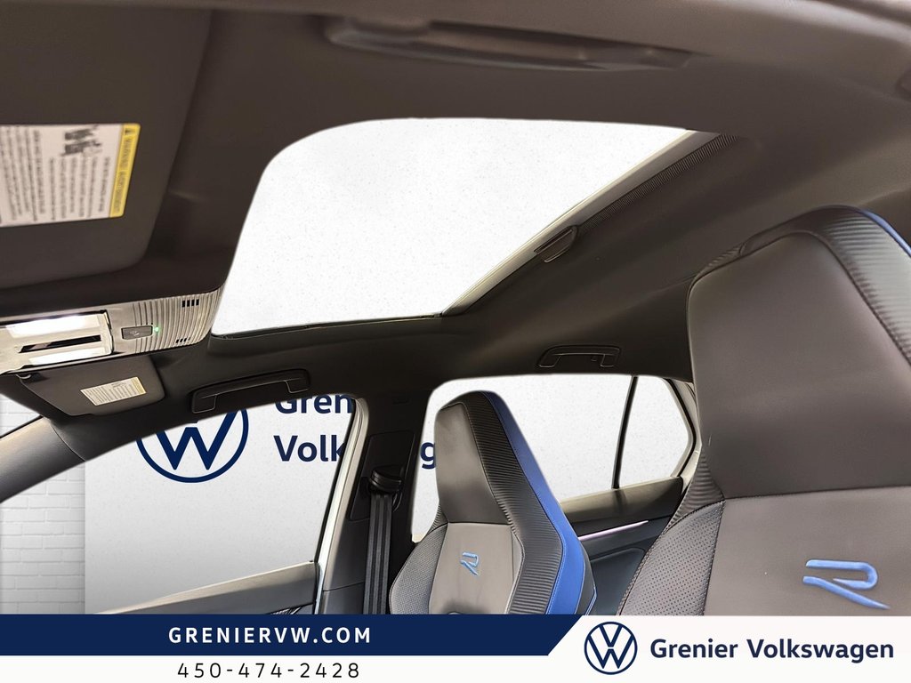 Volkswagen Golf R AWD, Toit, Ens. Carbon, Pneus été-hiver 2024 à Mascouche, Québec - 12 - w1024h768px