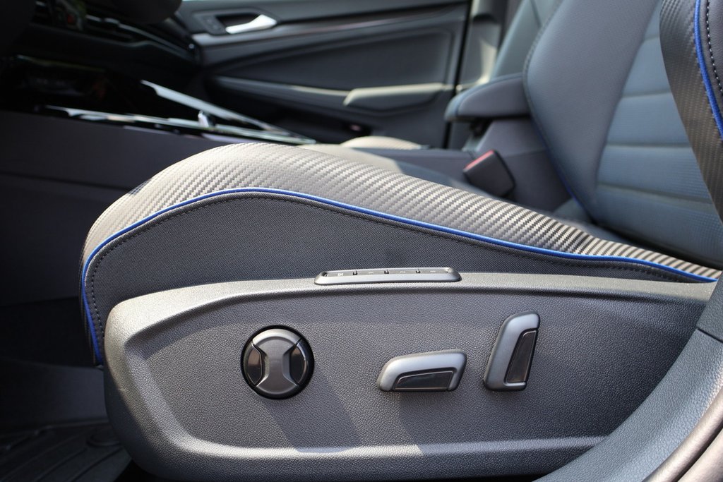 2025 Volkswagen Golf R R Black Edition 4MOTION in Mascouche, Quebec - 10 - w1024h768px