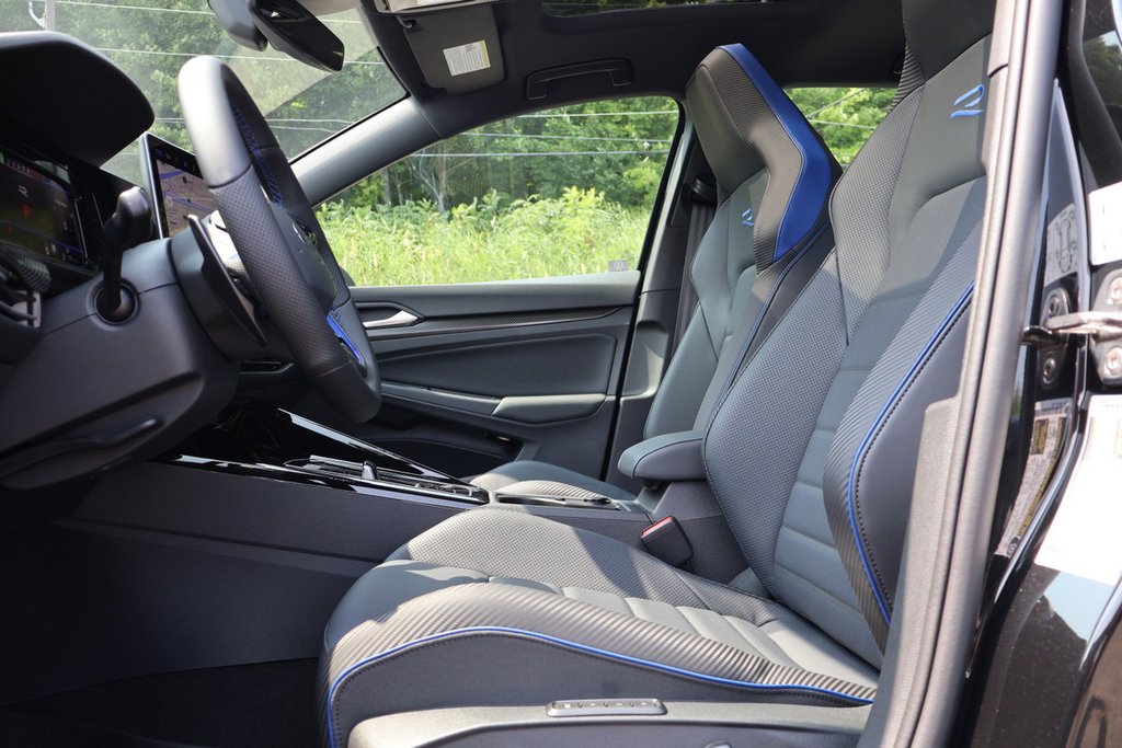 2025 Volkswagen Golf R R Black Edition 4MOTION in Mascouche, Quebec - 8 - w1024h768px