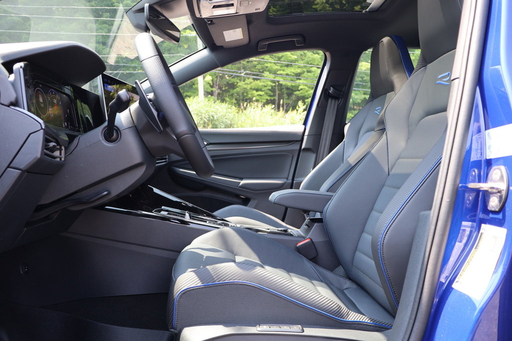 2025 Volkswagen Golf R R Black Edition 4MOTION in Mascouche, Quebec - 8 - w1024h768px