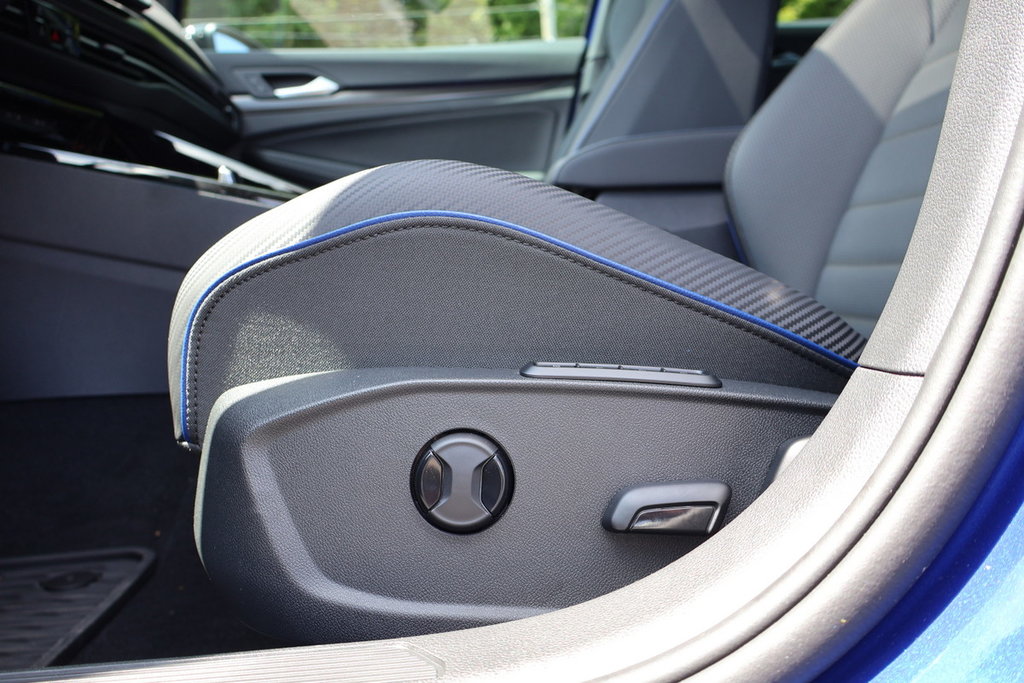 2025 Volkswagen Golf R Black Edition, Échappement Akrapovic, 328HP in Mascouche, Quebec - 13 - w1024h768px