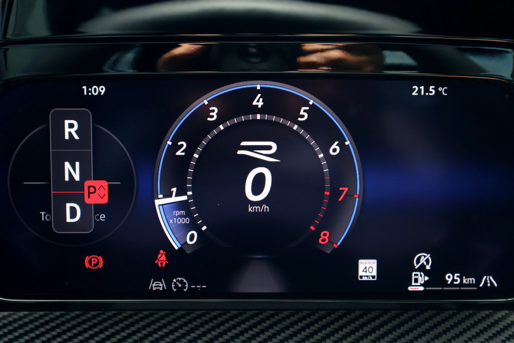 2025 Volkswagen Golf R Black Edition, Échappement Akrapovic, 328HP in Mascouche, Quebec - 21 - w1024h768px