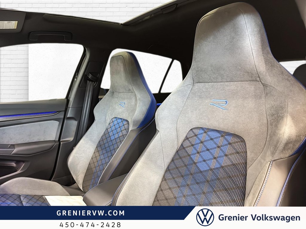 2025 Volkswagen Golf R Black Edition, Artevelour*, Échappement Akrapovic in Terrebonne, Quebec - 11 - w1024h768px