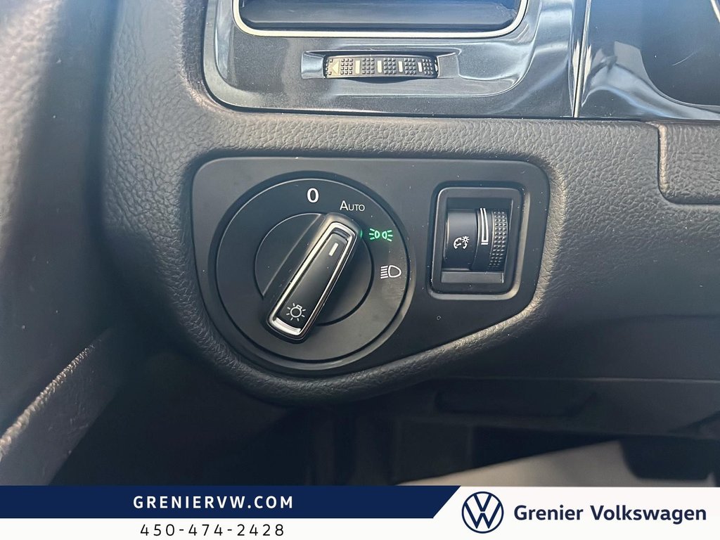 Volkswagen Golf Comfortline, Carplay, Caméra, Pneus hiver inclus 2021 à Terrebonne, Québec - 23 - w1024h768px