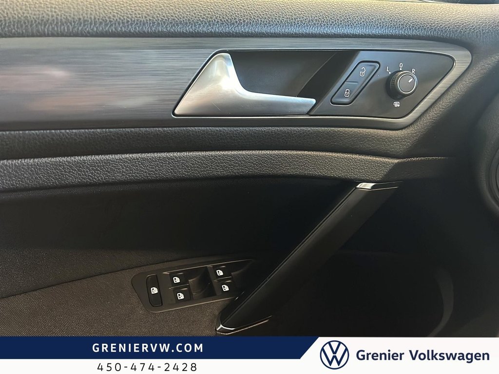 Volkswagen Golf Comfortline, Carplay, Caméra, Pneus hiver inclus 2021 à Terrebonne, Québec - 22 - w1024h768px