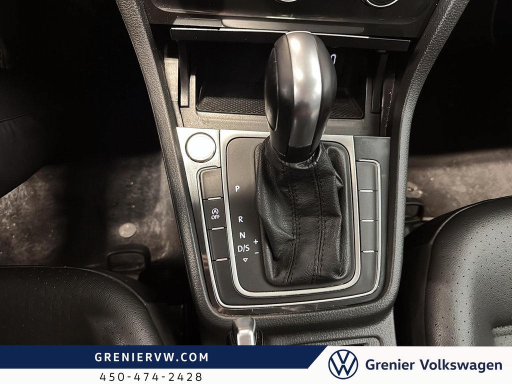 2021 Volkswagen Golf Highline, Cuir, Toit, Carplay in Terrebonne, Quebec - 14 - w1024h768px