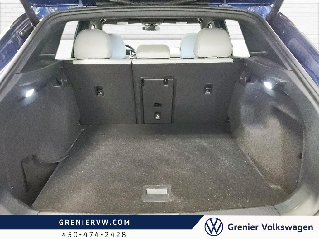 2022 Volkswagen ID.4 Pro, Awd, Cuir, Toit, Carplay in Terrebonne, Quebec - 8 - w1024h768px