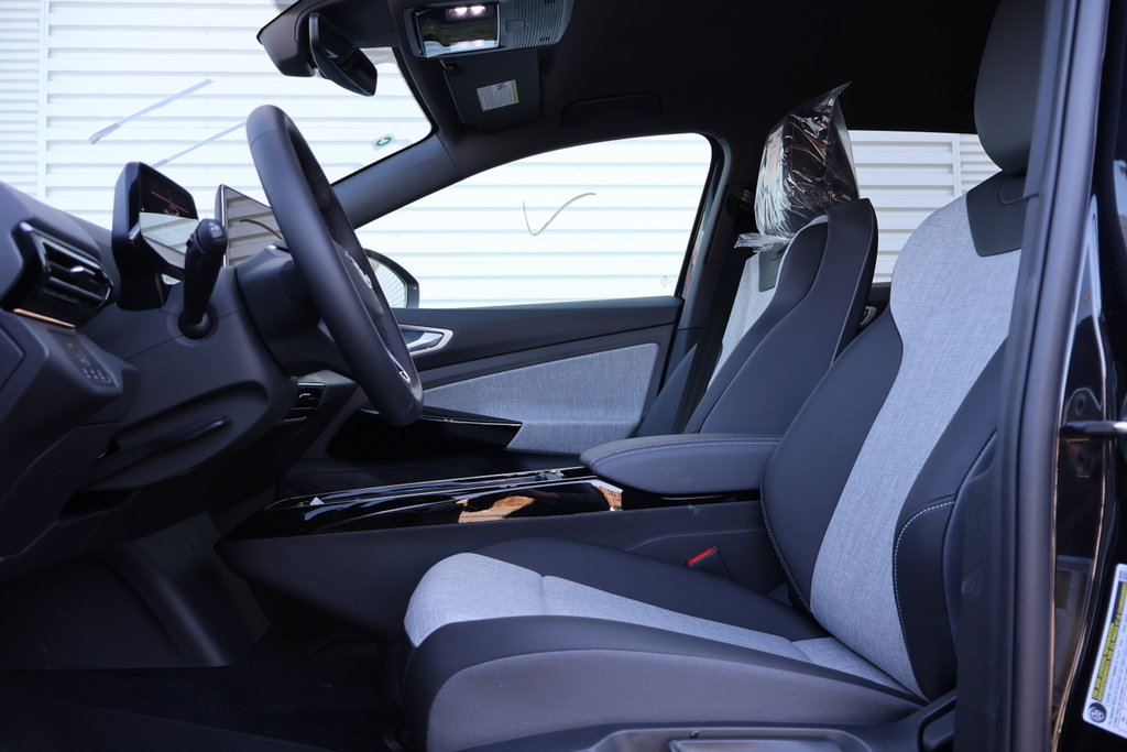 2024 Volkswagen ID.4 Pro AWD in Mascouche, Quebec - 8 - w1024h768px
