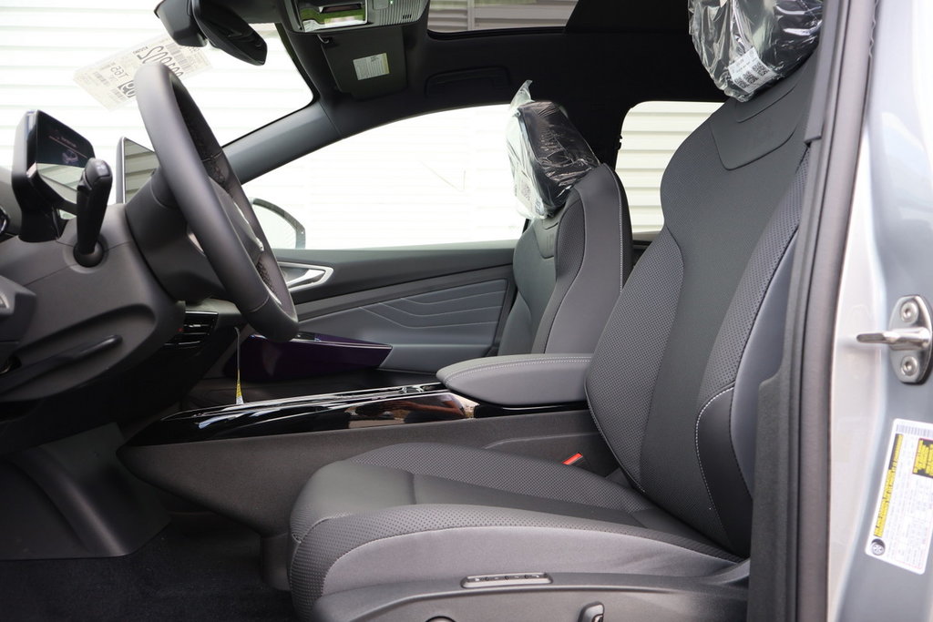 2025 Volkswagen ID.4 Pro S AWD in Mascouche, Quebec - 8 - w1024h768px