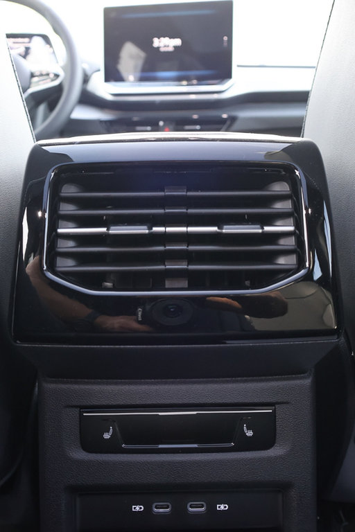 2025 Volkswagen ID.4 Pro S AWD in Mascouche, Quebec - 21 - w1024h768px