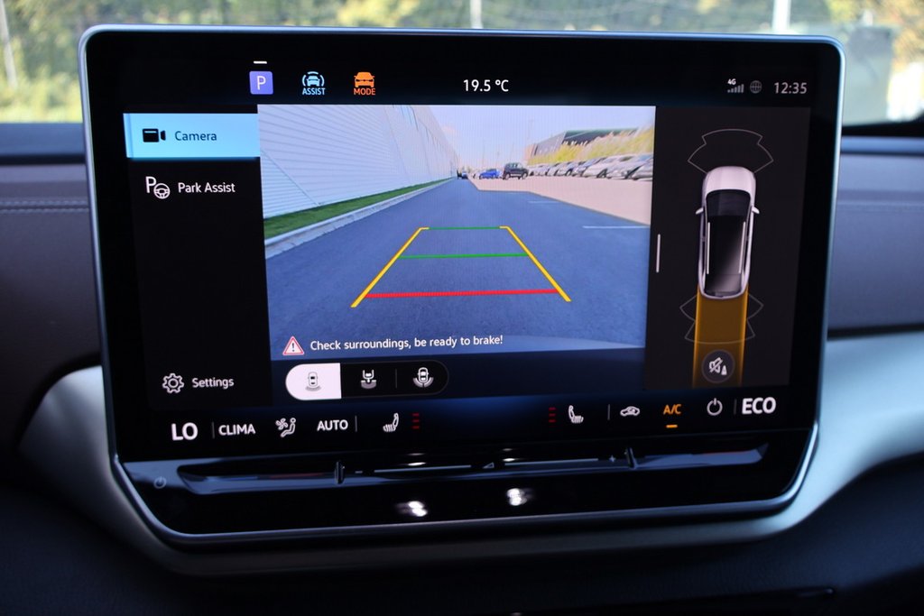 2025 Volkswagen ID.4 Pro AWD in Mascouche, Quebec - 16 - w1024h768px