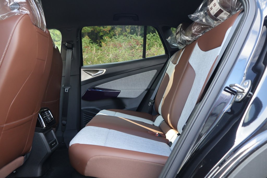 2025 Volkswagen ID.4 Pro AWD in Mascouche, Quebec - 20 - w1024h768px