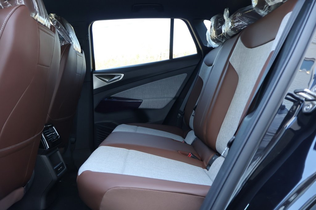 2025 Volkswagen ID.4 Pro AWD in Mascouche, Quebec - 19 - w1024h768px