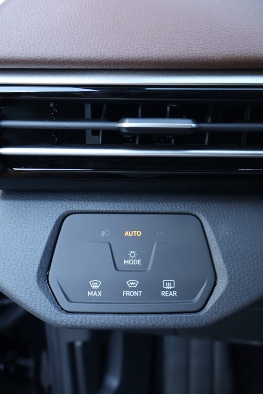 2025 Volkswagen ID.4 Pro AWD in Mascouche, Quebec - 17 - w1024h768px