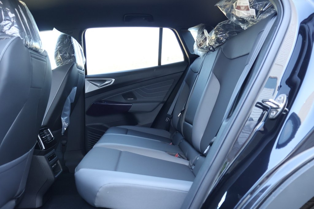2025 Volkswagen ID.4 Pro S in Mascouche, Quebec - 19 - w1024h768px