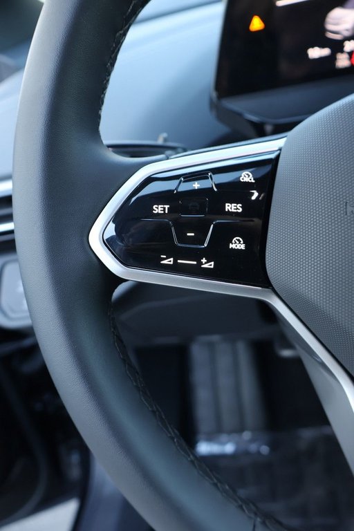 2025 Volkswagen ID.4 Pro S in Mascouche, Quebec - 12 - w1024h768px