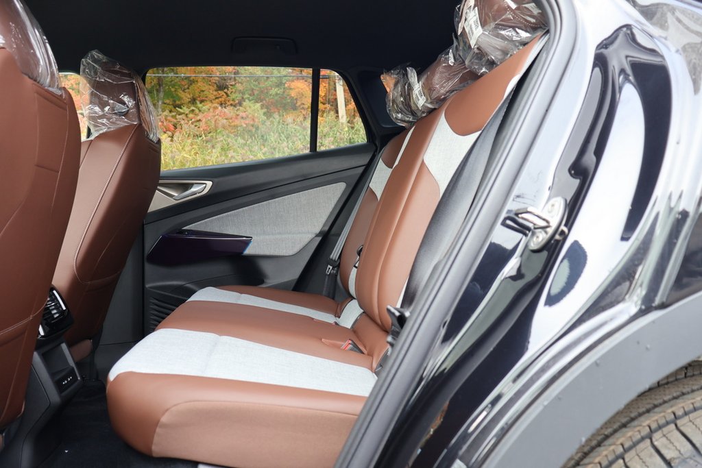 2025 Volkswagen ID.4 Pro AWD in Mascouche, Quebec - 20 - w1024h768px