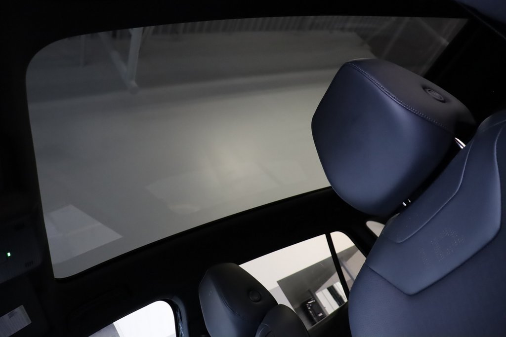 2021 Volkswagen ID4 Pro, AWD, Statement, Cuir, Toit en verre in Mascouche, Quebec - 10 - w1024h768px