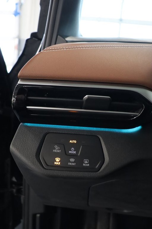 2021 Volkswagen ID4 Pro, AWD, Statement, Cuir, Toit en verre in Mascouche, Quebec - 22 - w1024h768px