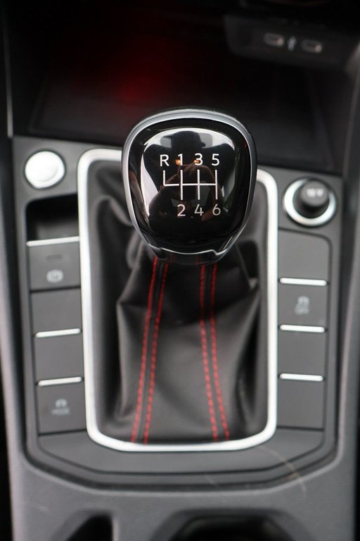Volkswagen Jetta GLI Autobahn, Cuir, Toit, Carplay, Kit hiver inclus 2024 à Mascouche, Québec - 25 - w1024h768px