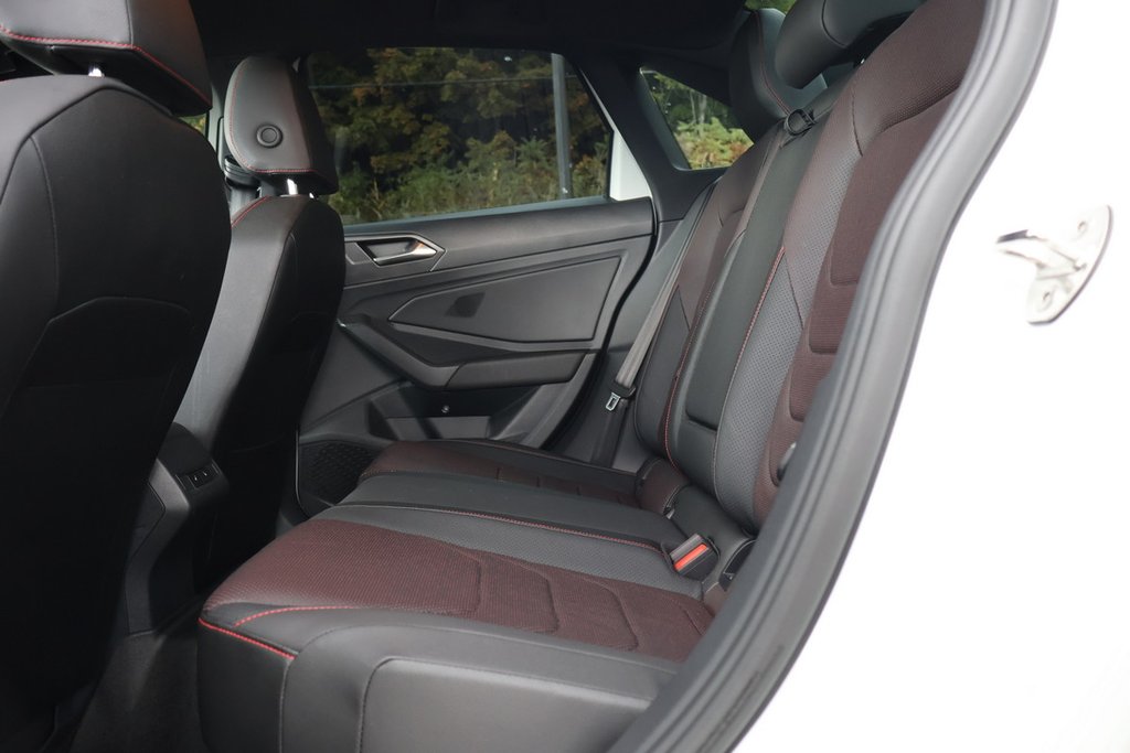 Volkswagen Jetta GLI Autobahn, Cuir, Toit, Carplay, Kit hiver inclus 2024 à Mascouche, Québec - 29 - w1024h768px