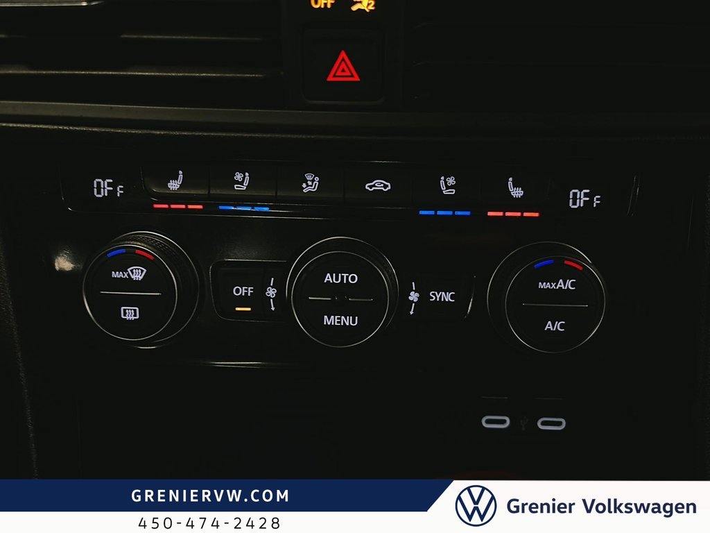 Volkswagen Jetta GLI Autobahn, Cuir, Toit Ouvrant, 228hp 2024 à Terrebonne, Québec - 12 - w1024h768px