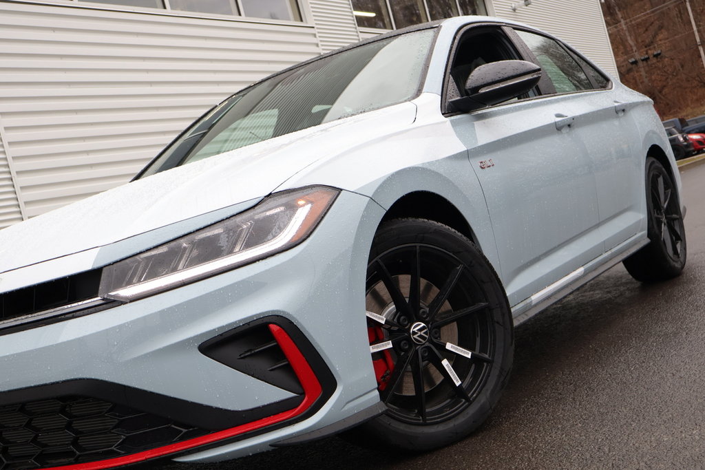 2025 Volkswagen Jetta GLI Autobahn in Mascouche, Quebec - 7 - w1024h768px