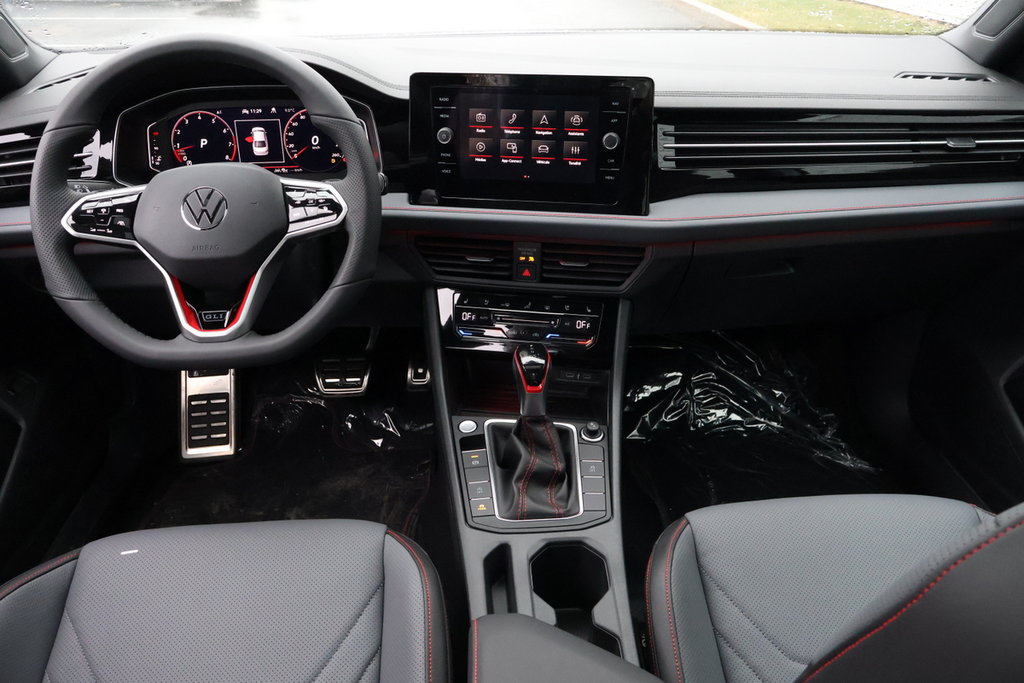 2025 Volkswagen Jetta GLI Autobahn in Mascouche, Quebec - 11 - w1024h768px