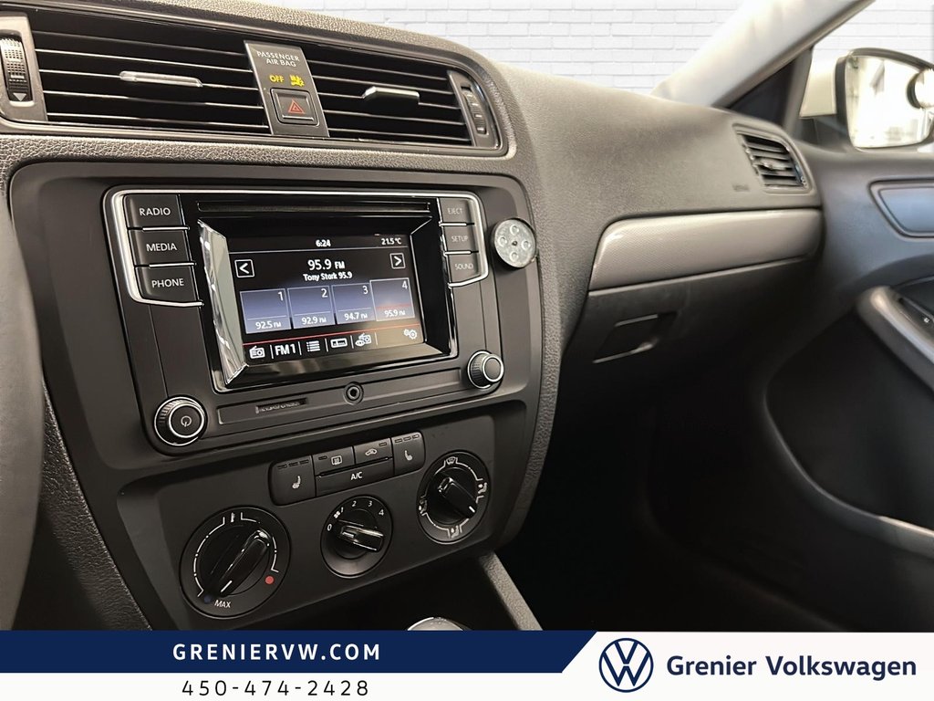 2017 Volkswagen Jetta Trendline+,a/c+auto+bas Km in Terrebonne, Quebec - 17 - w1024h768px