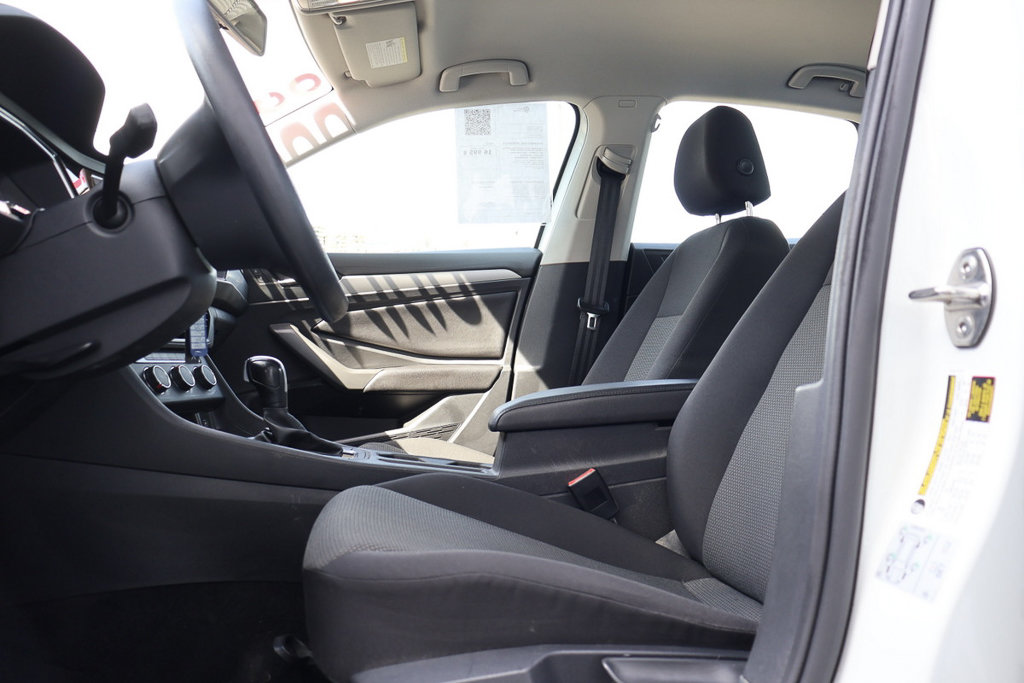 Volkswagen Jetta Comfortline, Caméra, Carplay, Jamais accidenté 2019 à Mascouche, Québec - 10 - w1024h768px