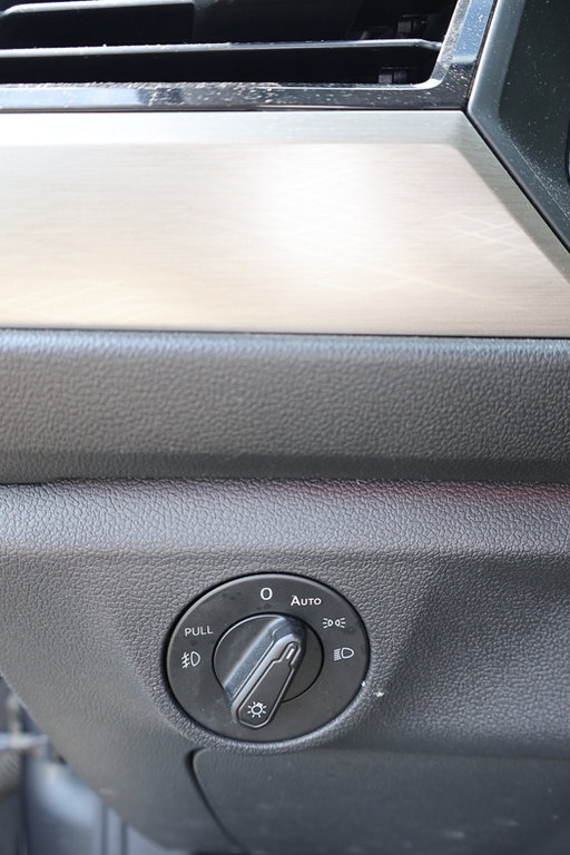 2019 Volkswagen Jetta Execline, Cuir, Toit, Carplay in Terrebonne, Quebec - 27 - w1024h768px