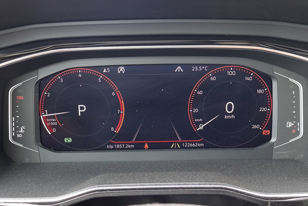 2019 Volkswagen Jetta Execline, Cuir, Toit, Carplay in Terrebonne, Quebec - 19 - w1024h768px