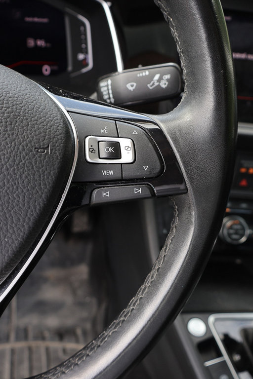 2019 Volkswagen Jetta Execline, Cuir, Toit, Carplay in Terrebonne, Quebec - 18 - w1024h768px