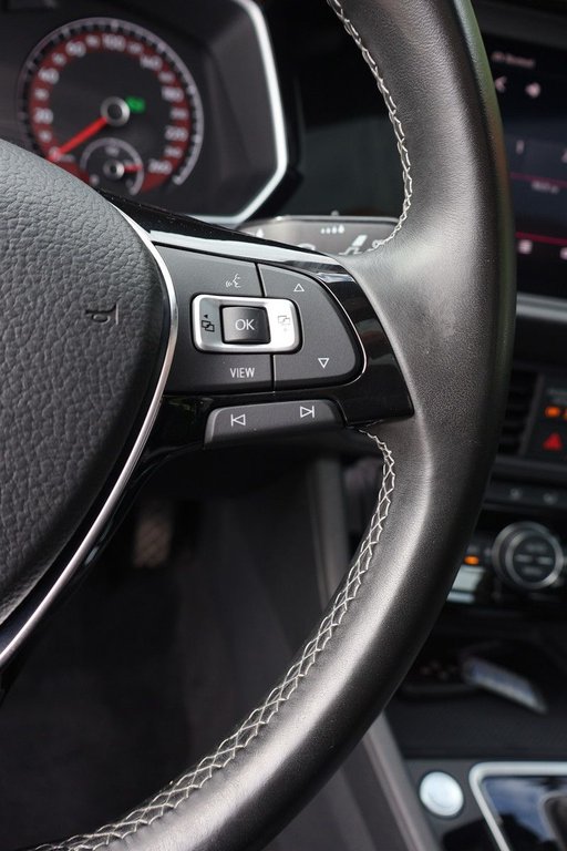 2019 Volkswagen Jetta Highline, R-Line, Cuir, Toit, Carplay in Terrebonne, Quebec - 18 - w1024h768px