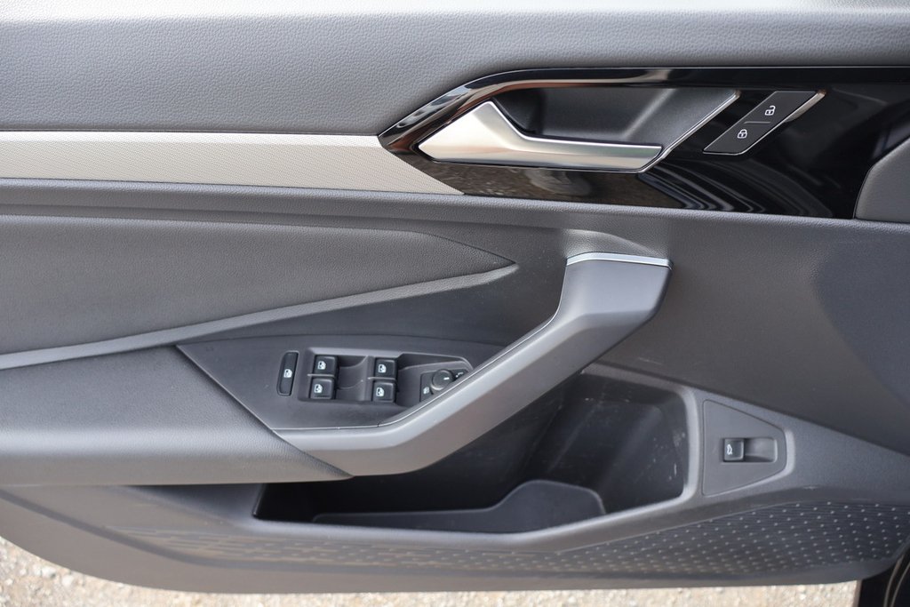 2019 Volkswagen Jetta Highline, R-Line, Cuir, Toit, Carplay in Terrebonne, Quebec - 26 - w1024h768px