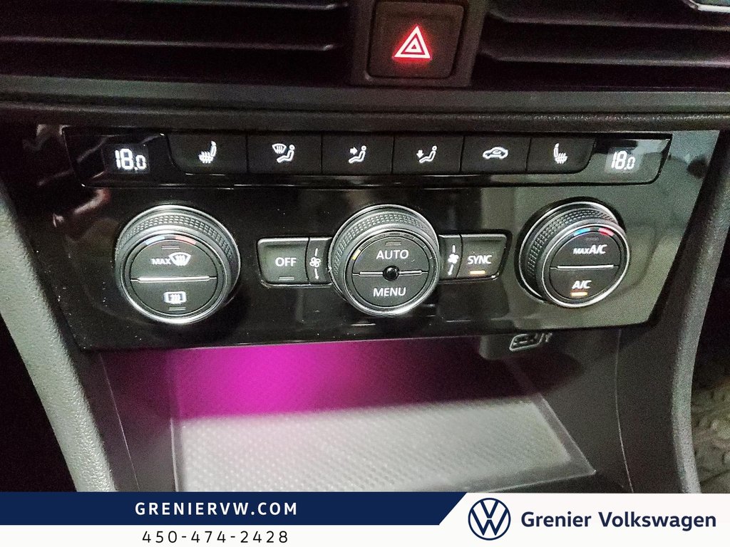Volkswagen Jetta Highline R-Line, Cuir, Toit, Carplay 2019 à Terrebonne, Québec - 17 - w1024h768px
