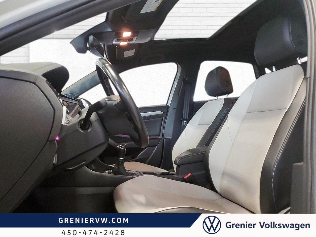 Volkswagen Jetta Highline R-Line, Cuir, Toit, Carplay 2019 à Terrebonne, Québec - 11 - w1024h768px