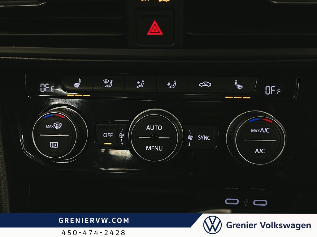 2021 Volkswagen Jetta Highline, Cuir, Toit, Carplay in Terrebonne, Quebec - 12 - w1024h768px