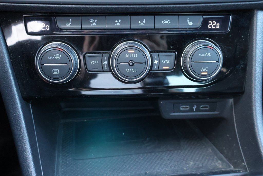 Volkswagen Jetta Comfortline,Cuir,Toit ouvrant 2022 à Terrebonne, Québec - 23 - w1024h768px