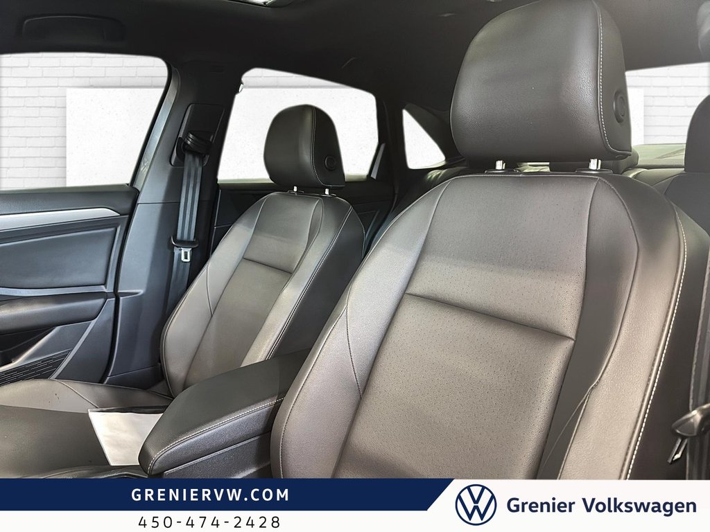 Volkswagen Jetta Highline, R Line, cuir, Toit, Carplay 2020 à Terrebonne, Québec - 11 - w1024h768px
