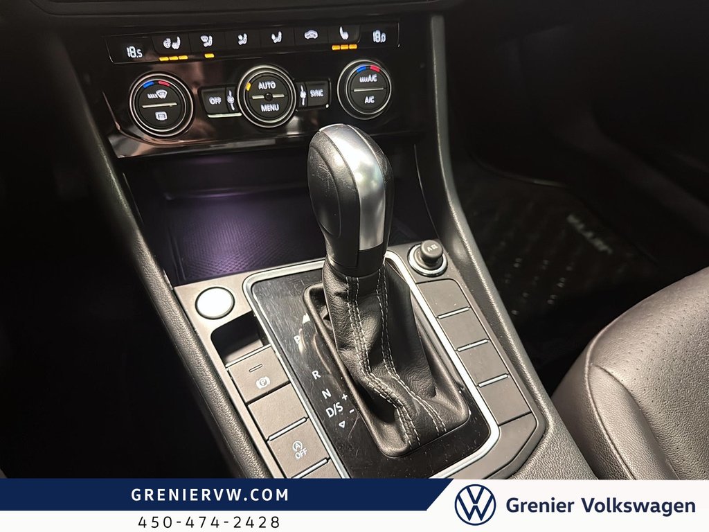 Volkswagen Jetta Highline, R Line, cuir, Toit, Carplay 2020 à Terrebonne, Québec - 15 - w1024h768px