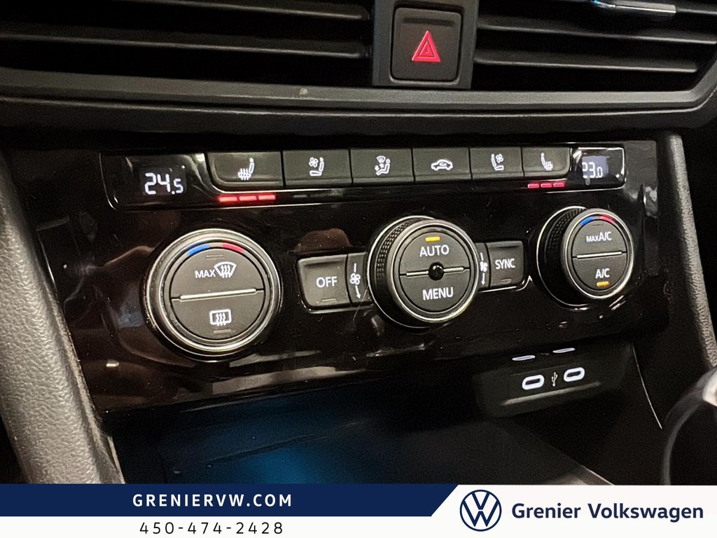 Volkswagen Jetta GLI, DSG, Cuir, Toit, Carplay, Siege Chauffant 2023 à Terrebonne, Québec - 14 - w1024h768px