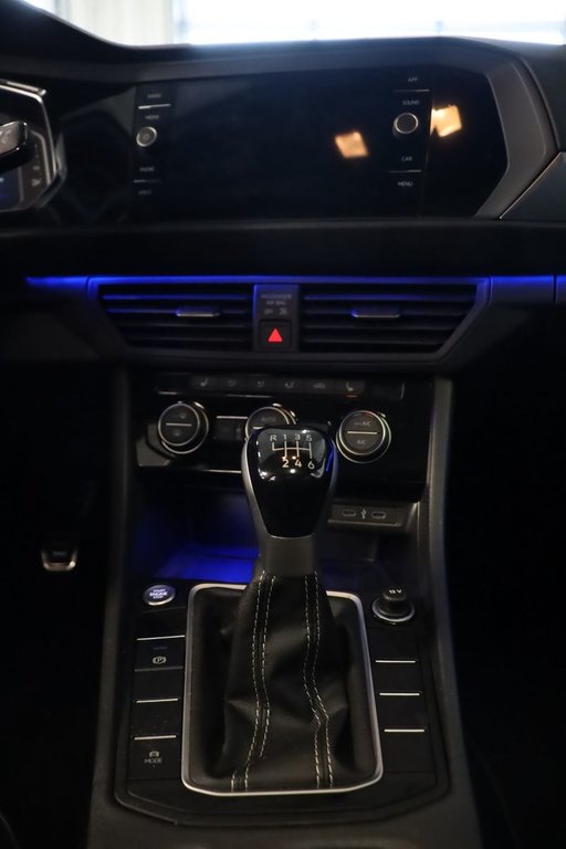 Volkswagen Jetta Comfortline, Sport pack, Toit, Cuir, Carplay 2024 à Mascouche, Québec - 19 - w1024h768px