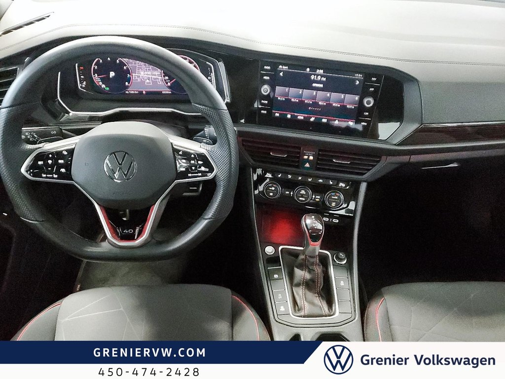 2024 Volkswagen Jetta 40th, Toit, Carplay, 228hp in Terrebonne, Quebec - 10 - w1024h768px