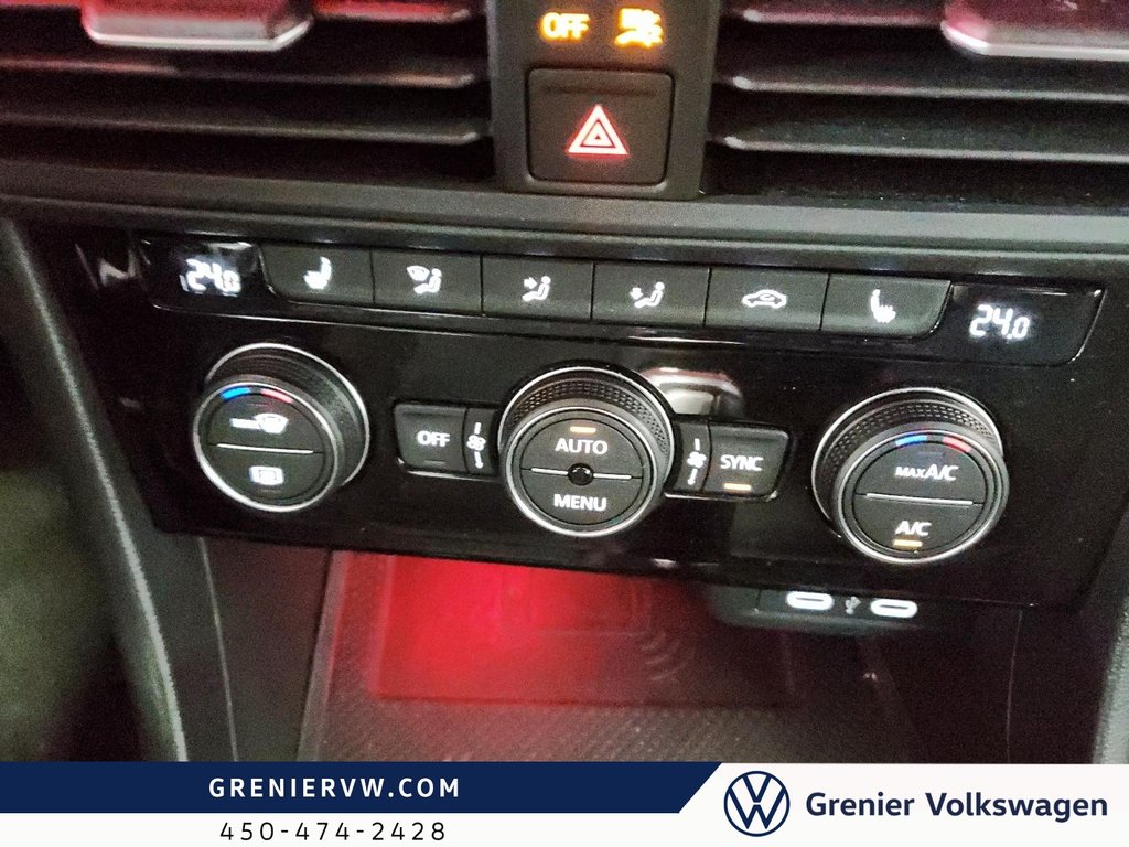 2024 Volkswagen Jetta 40th, Toit, Carplay, 228hp in Terrebonne, Quebec - 18 - w1024h768px