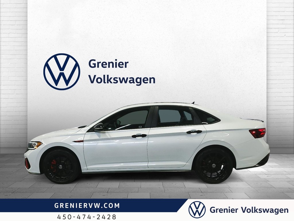 2024 Volkswagen Jetta 40th, Toit, Carplay, 228hp in Terrebonne, Quebec - 3 - w1024h768px