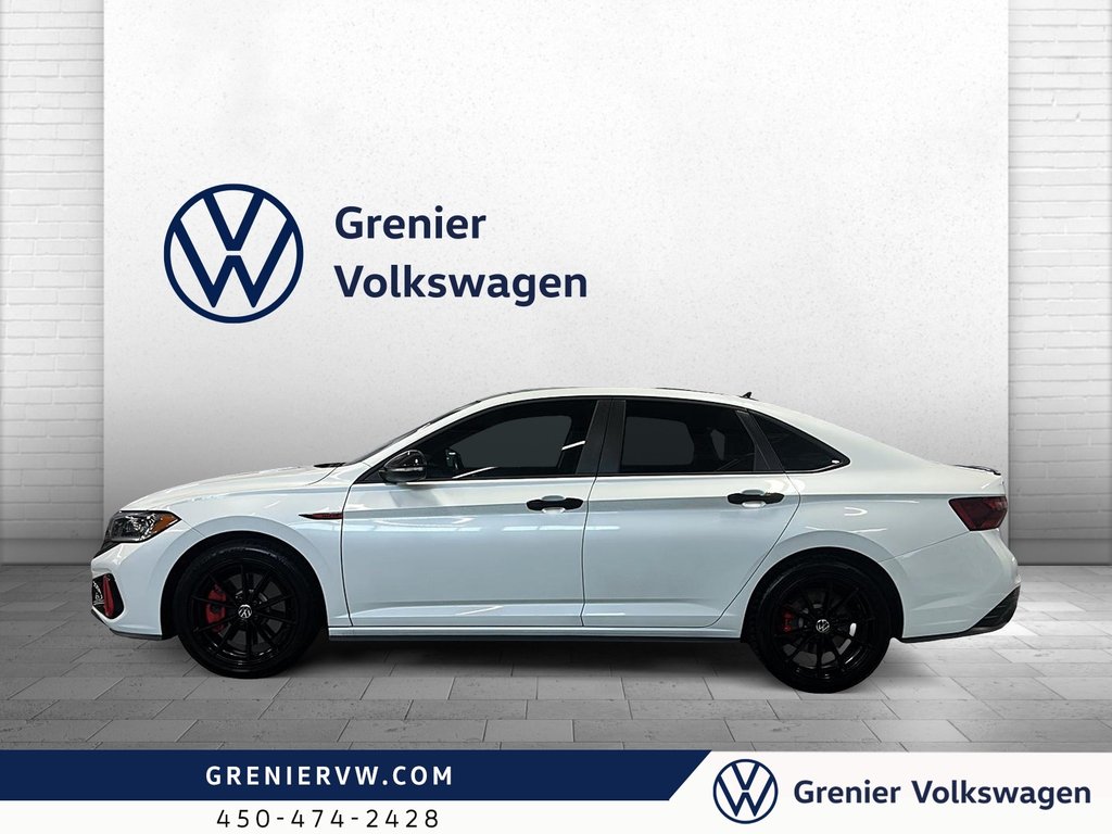 2024 Volkswagen Jetta 40th, Toit, Carplay, 228hp in Terrebonne, Quebec - 3 - w1024h768px