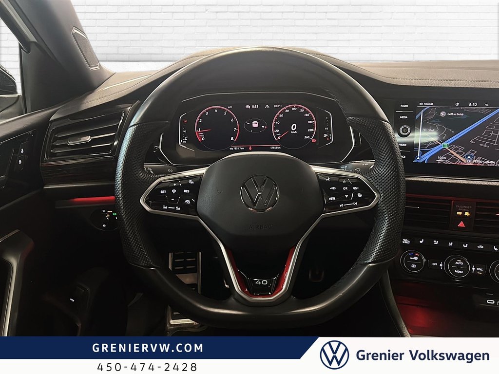 2024 Volkswagen Jetta 40th, Toit, Carplay, 228hp in Terrebonne, Quebec - 11 - w1024h768px