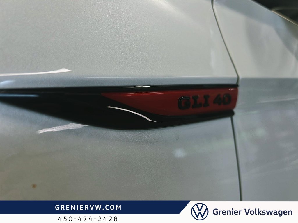 2024 Volkswagen Jetta 40th, Toit, Carplay, 228hp in Terrebonne, Quebec - 9 - w1024h768px