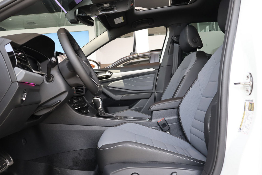 Volkswagen Jetta Comfortline 2025 à Mascouche, Québec - 5 - w1024h768px
